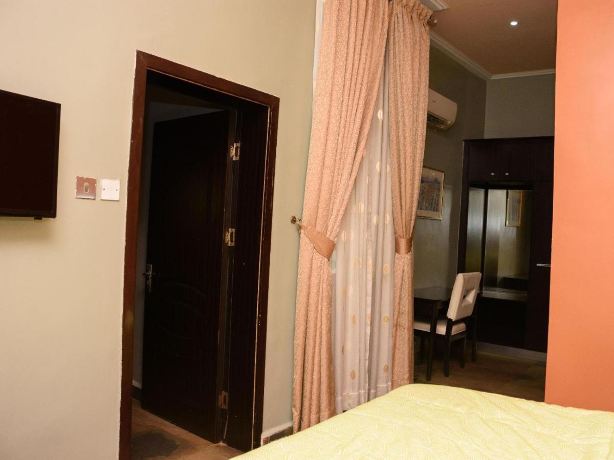 Hard Break Hotel Enugu Exterior foto